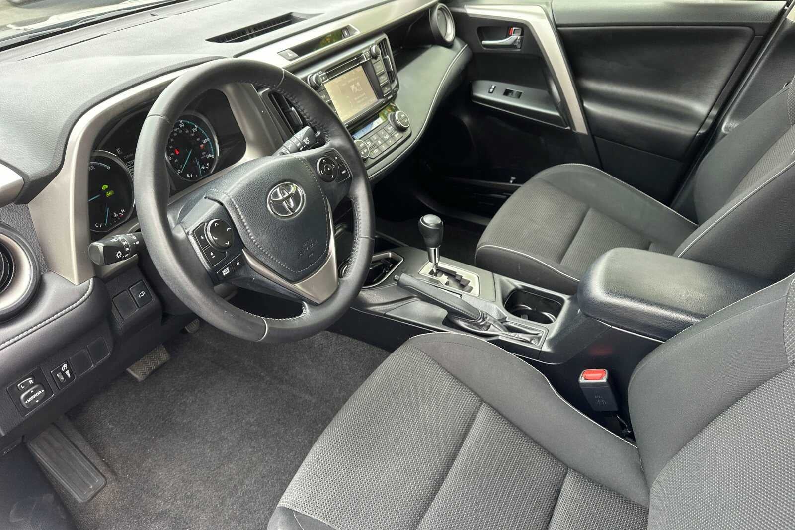 2016 Toyota RAV4 Hybrid XLE