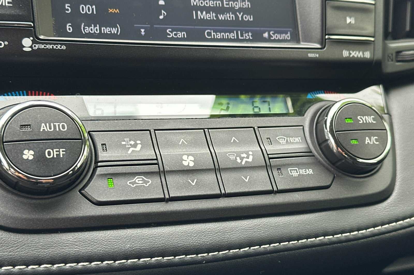 2016 Toyota RAV4 Hybrid XLE
