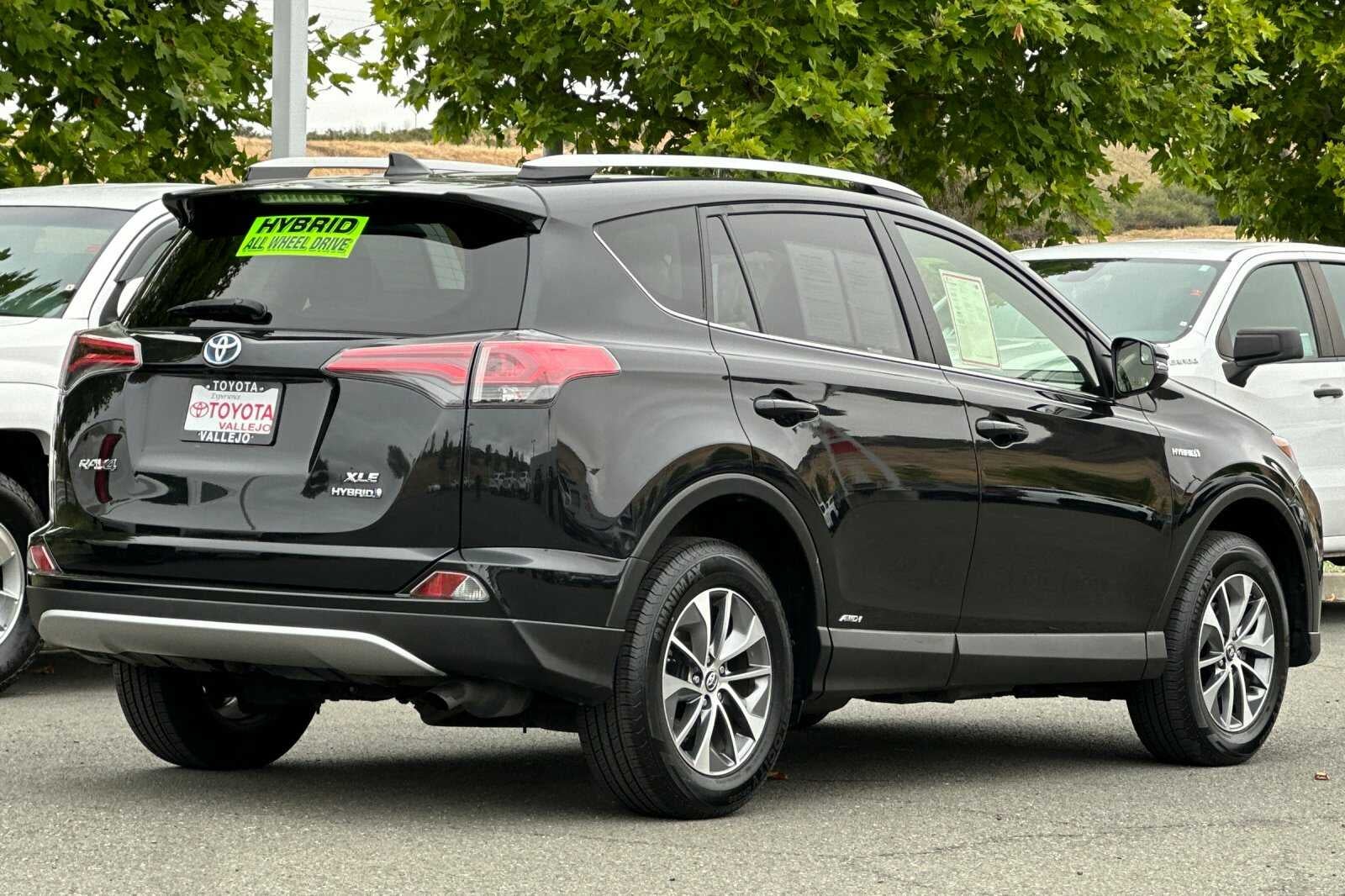 2016 Toyota RAV4 Hybrid XLE