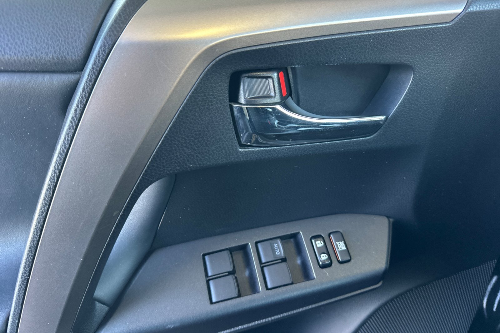 2017 Toyota RAV4 Hybrid Hybrid XLE 4D Sport Utility