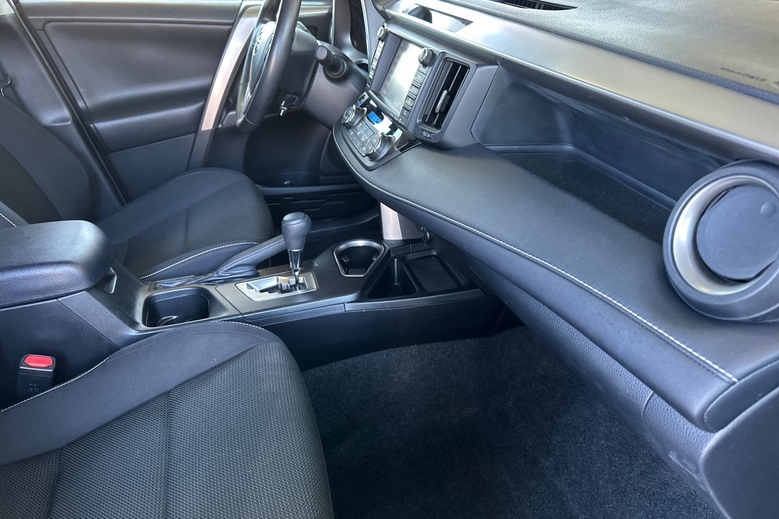 2017 Toyota RAV4 Hybrid Hybrid XLE 4D Sport Utility