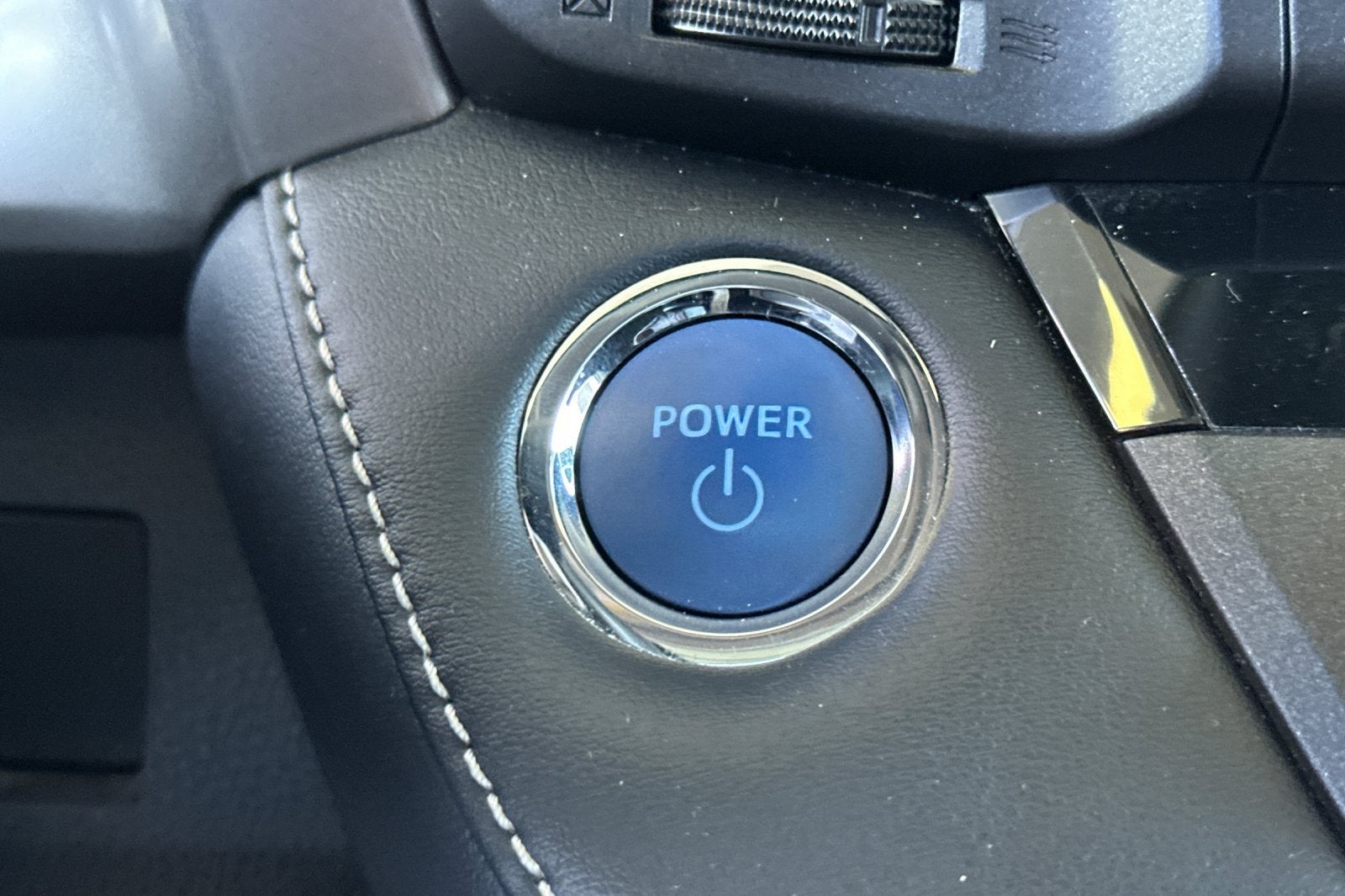 2017 Toyota RAV4 Hybrid Hybrid XLE 4D Sport Utility