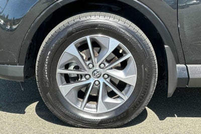 2017 Toyota RAV4 Hybrid Hybrid XLE 4D Sport Utility