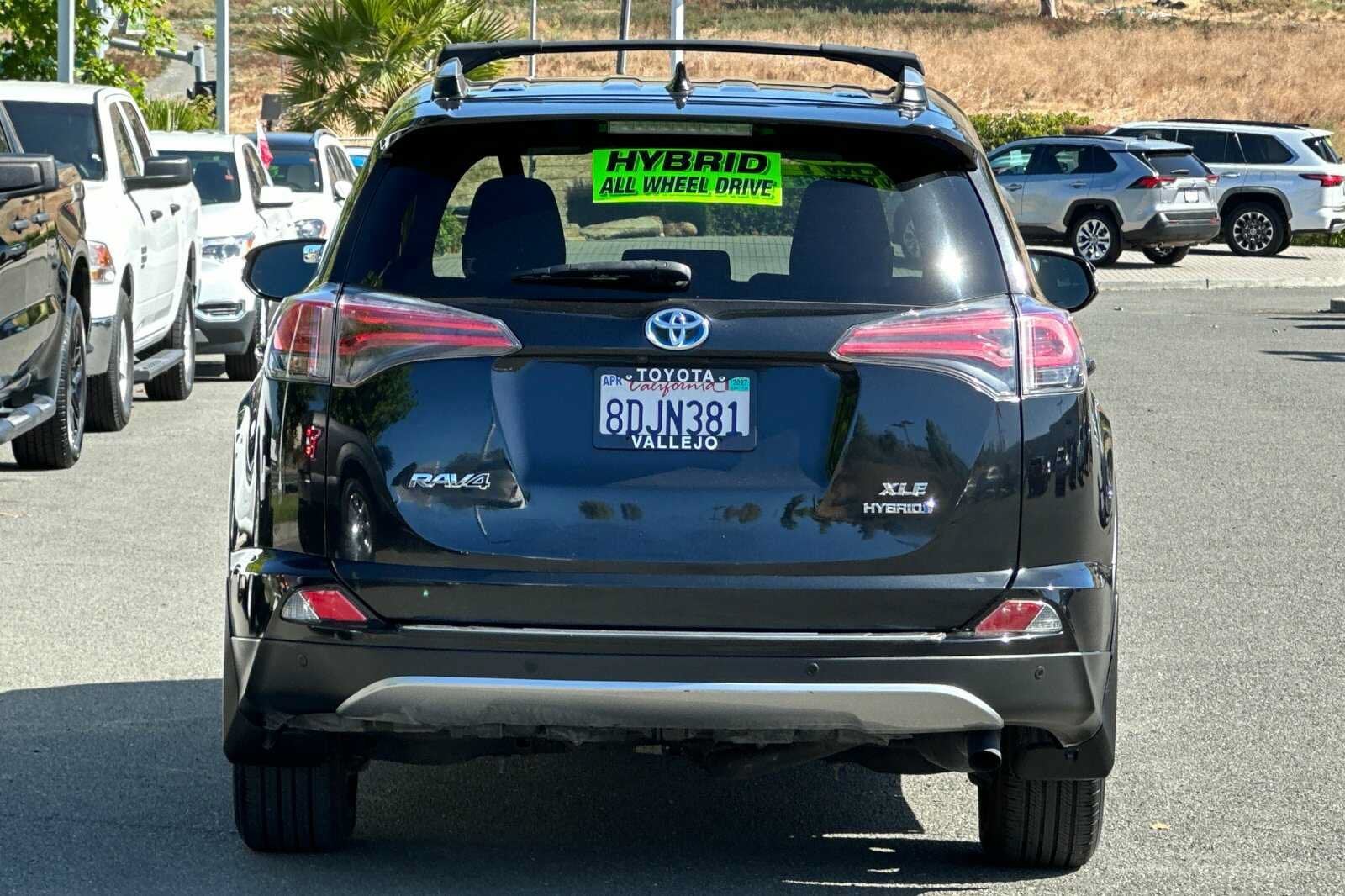 2017 Toyota RAV4 Hybrid Hybrid XLE 4D Sport Utility