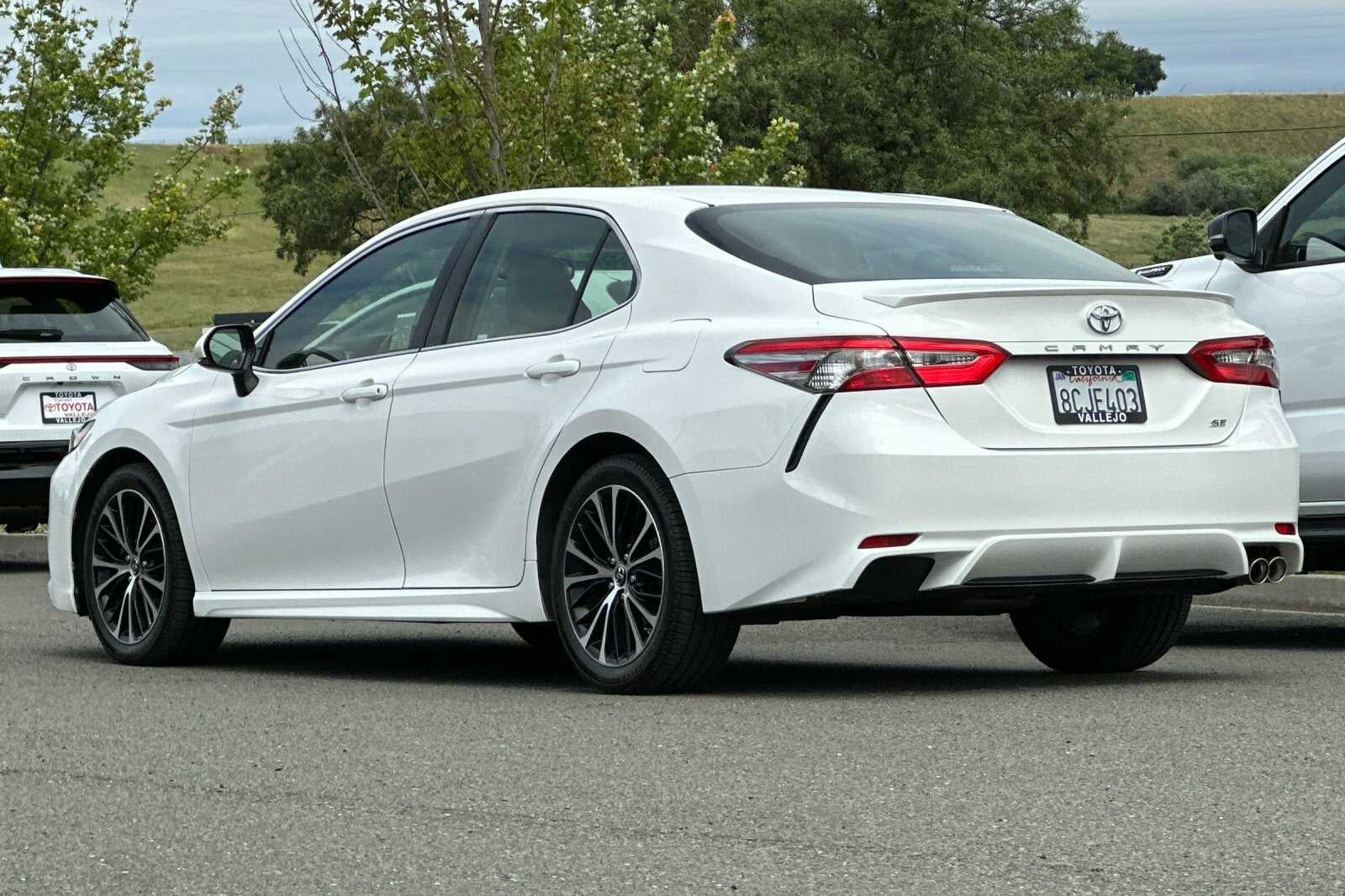 2018 Toyota Camry SE 4D Sedan