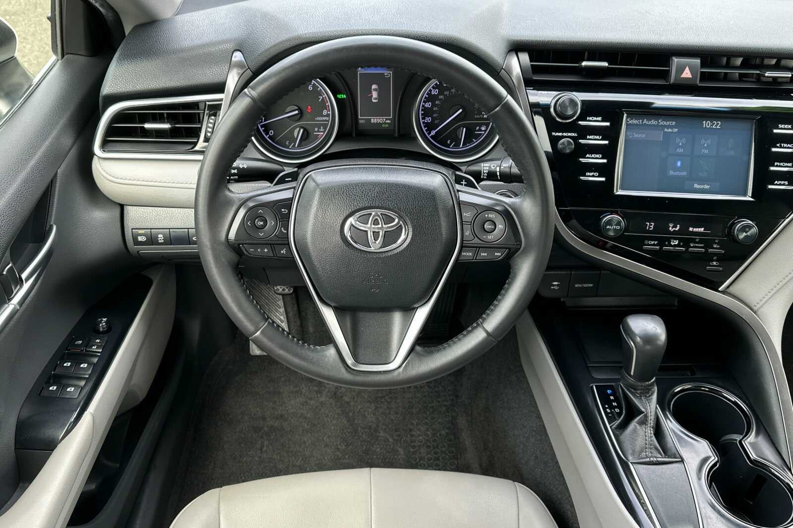 2018 Toyota Camry SE 4D Sedan
