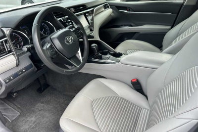 2018 Toyota Camry SE 4D Sedan