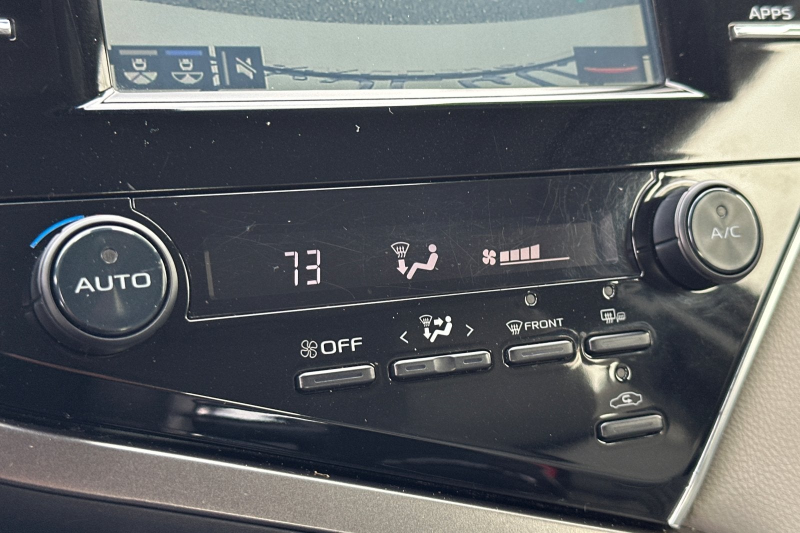 2018 Toyota Camry SE 4D Sedan