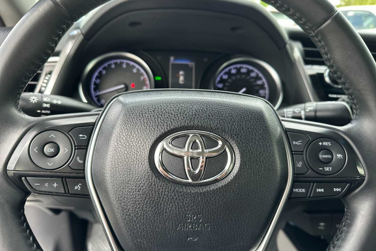 2018 Toyota Camry SE 4D Sedan