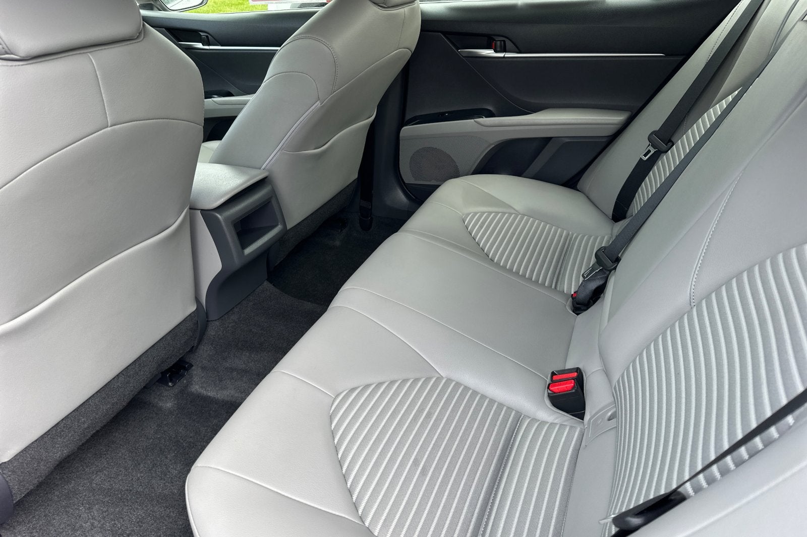 2018 Toyota Camry SE 4D Sedan