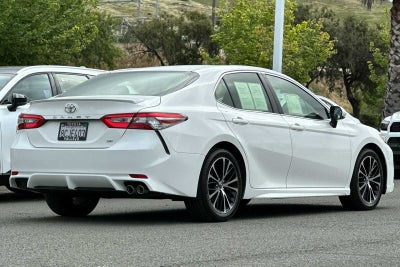 2018 Toyota Camry SE 4D Sedan