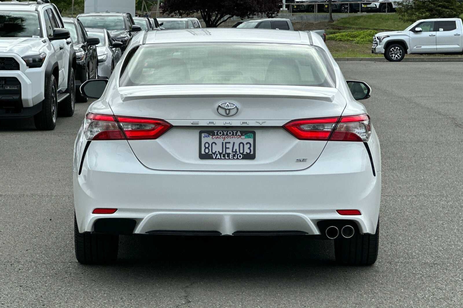 2018 Toyota Camry SE 4D Sedan