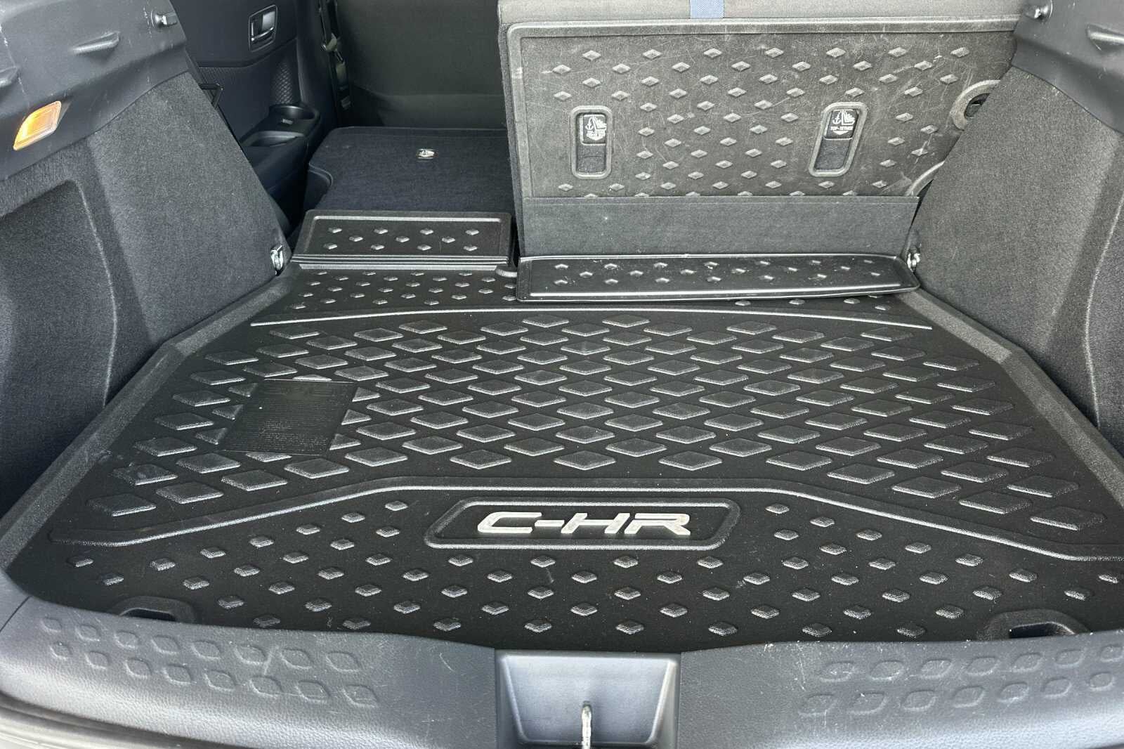 2021 Toyota C-HR XLE 4D Sport Utility
