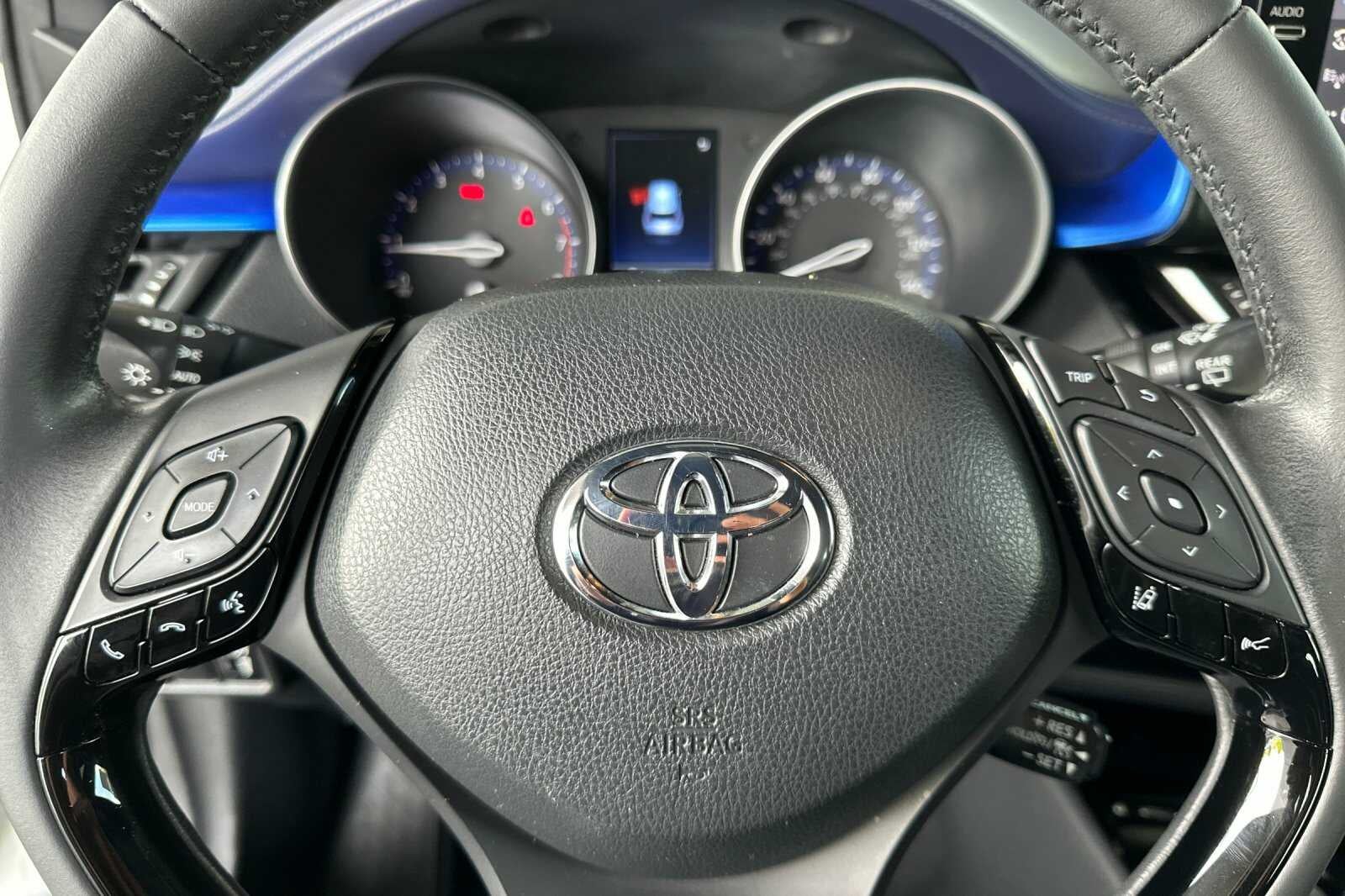 2021 Toyota C-HR XLE 4D Sport Utility