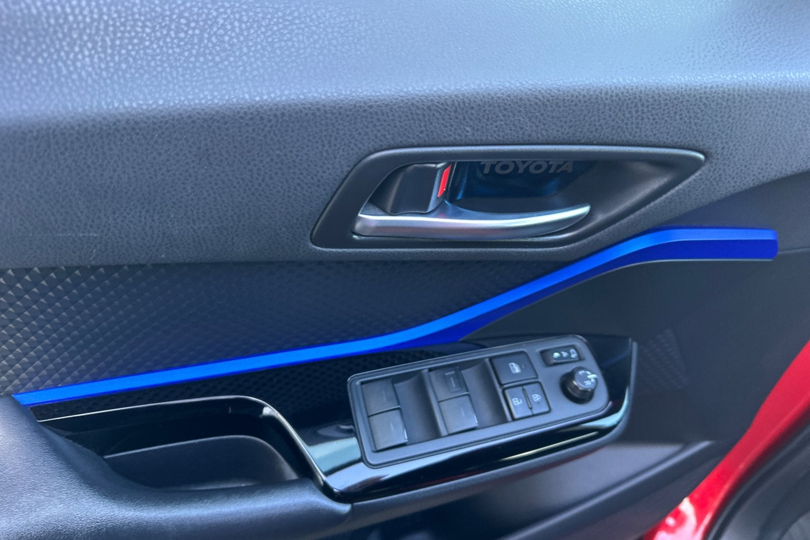 2020 Toyota C-HR XLE 4D Sport Utility