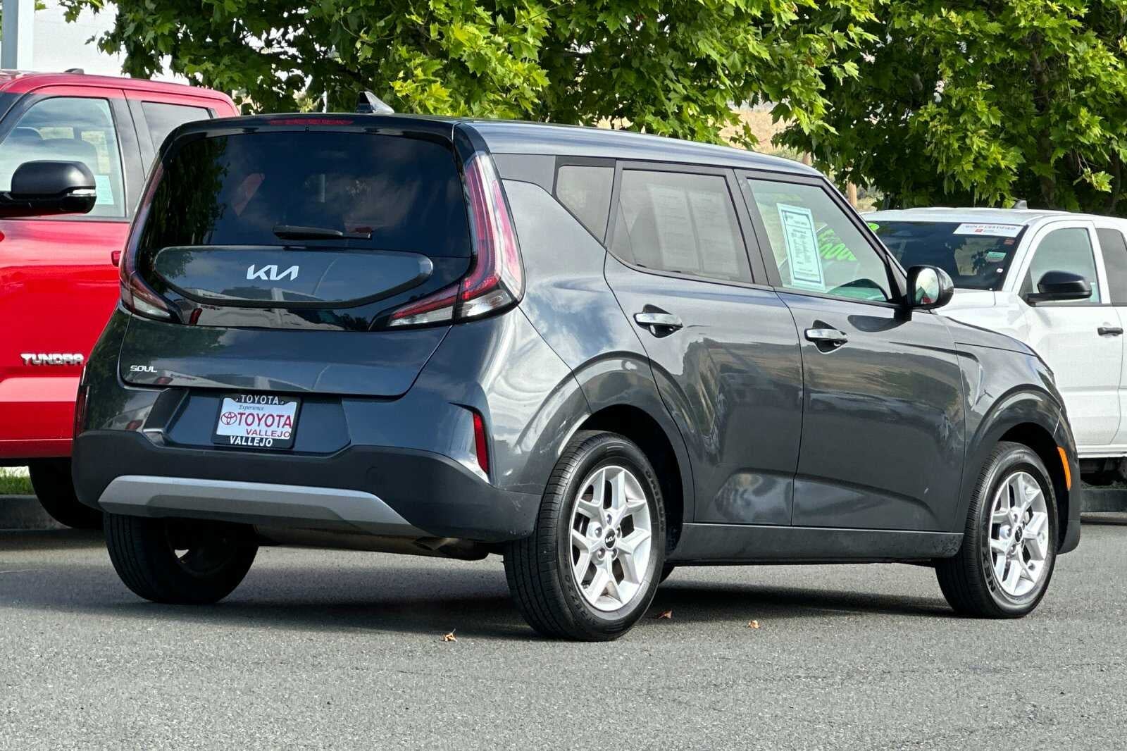 2024 Kia Soul LX