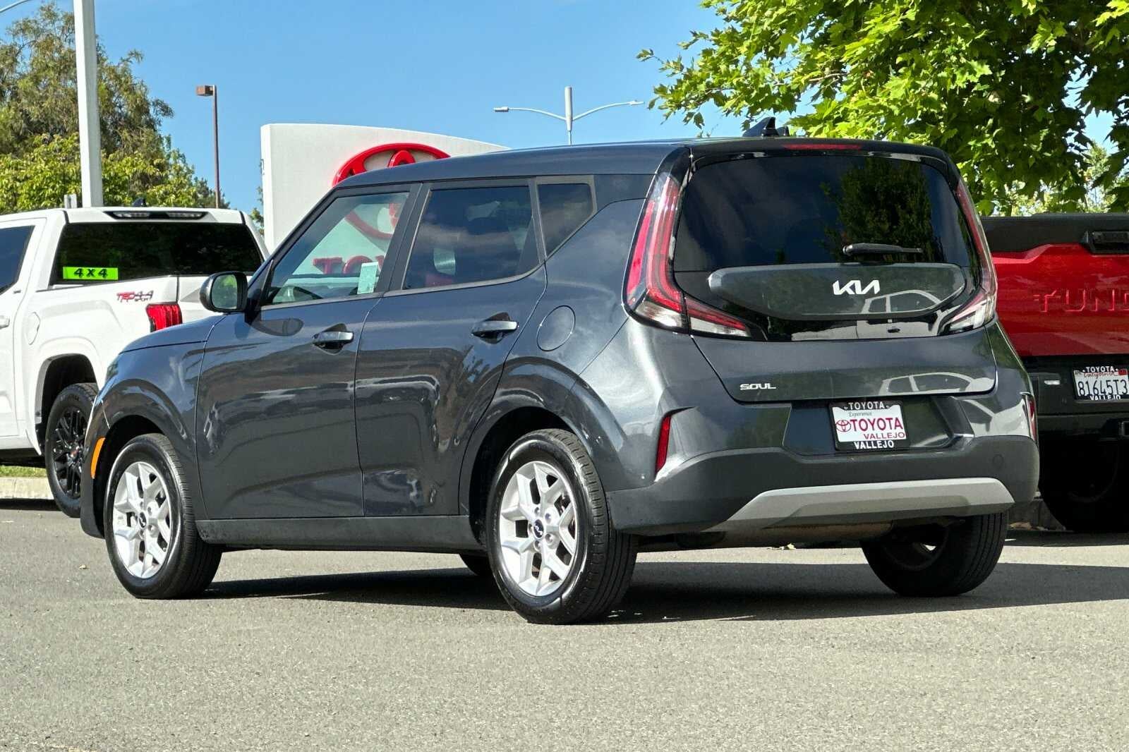 2024 Kia Soul LX