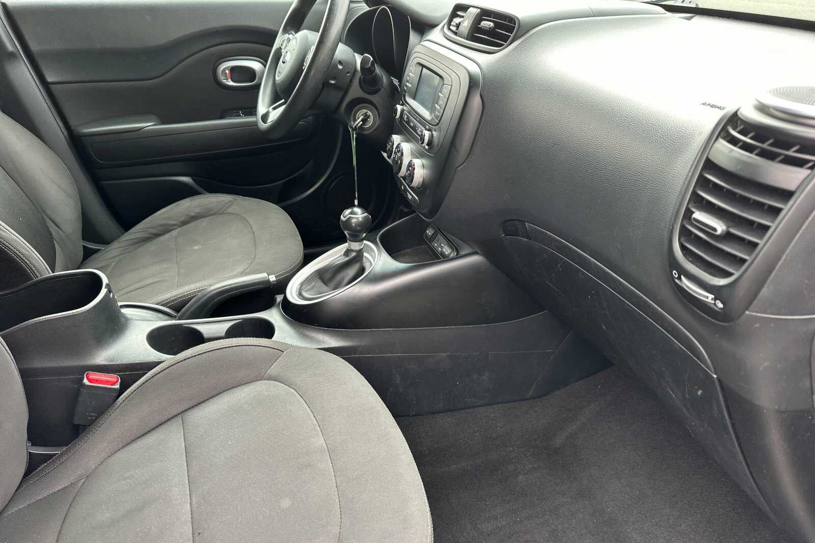 2016 Kia Soul Base