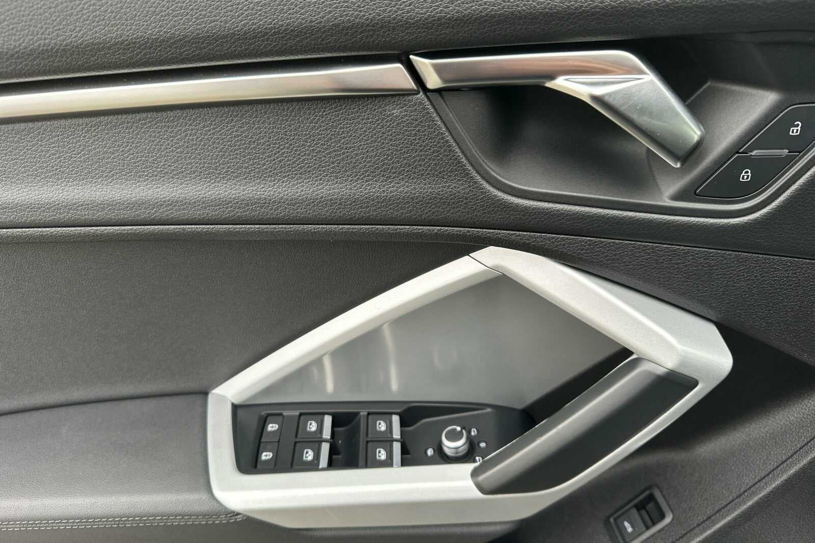 2022 Audi Q3 S line Premium