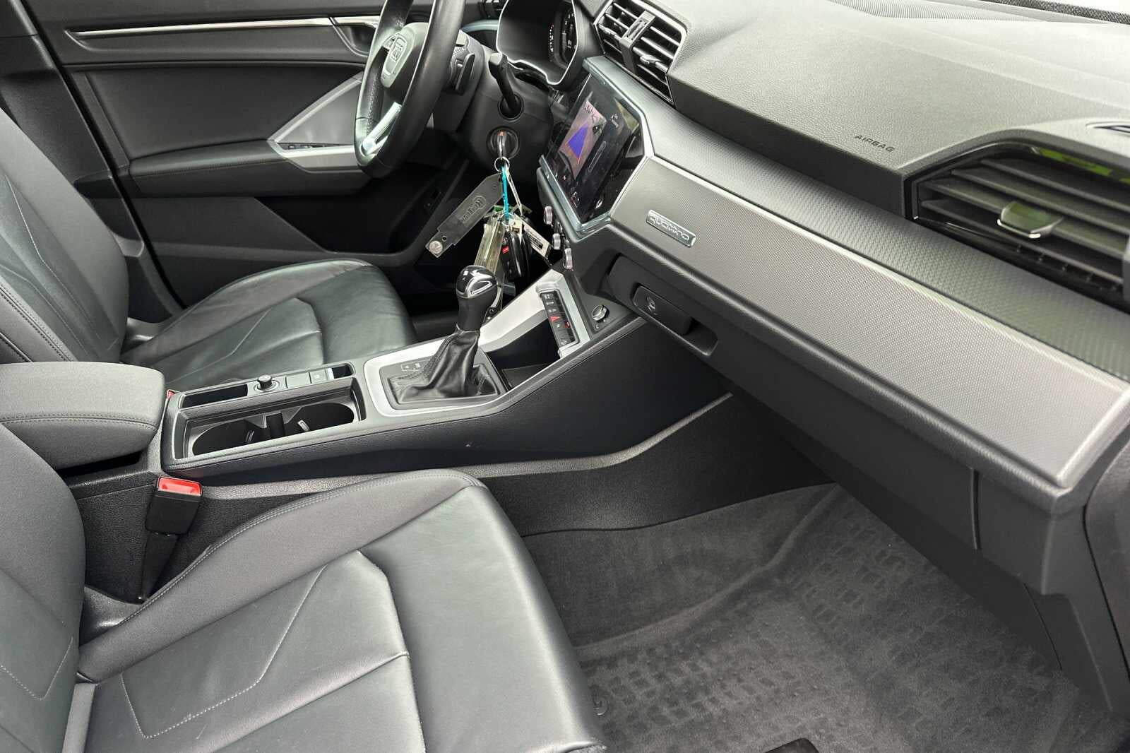 2022 Audi Q3 S line Premium