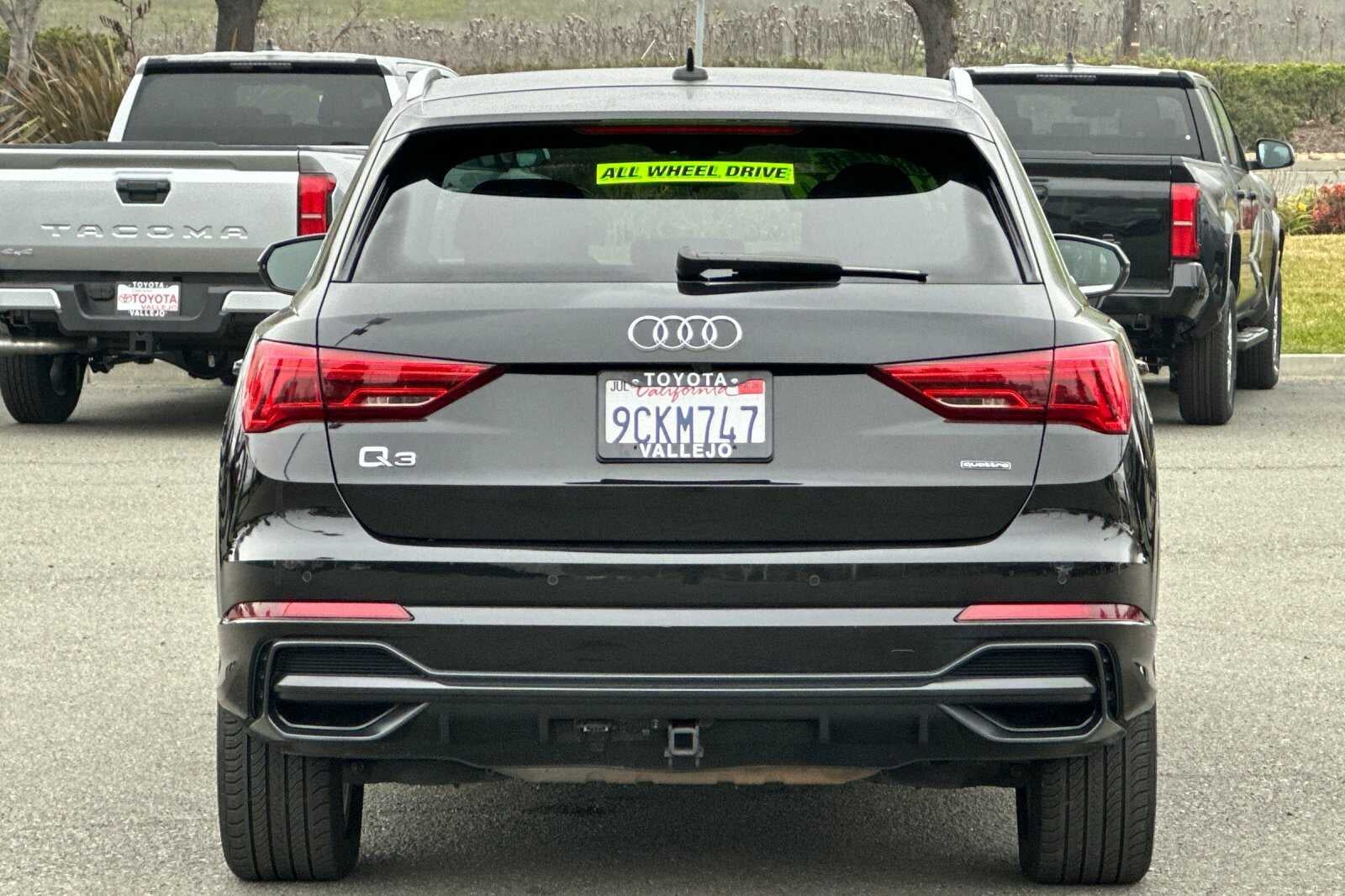 2022 Audi Q3 S line Premium