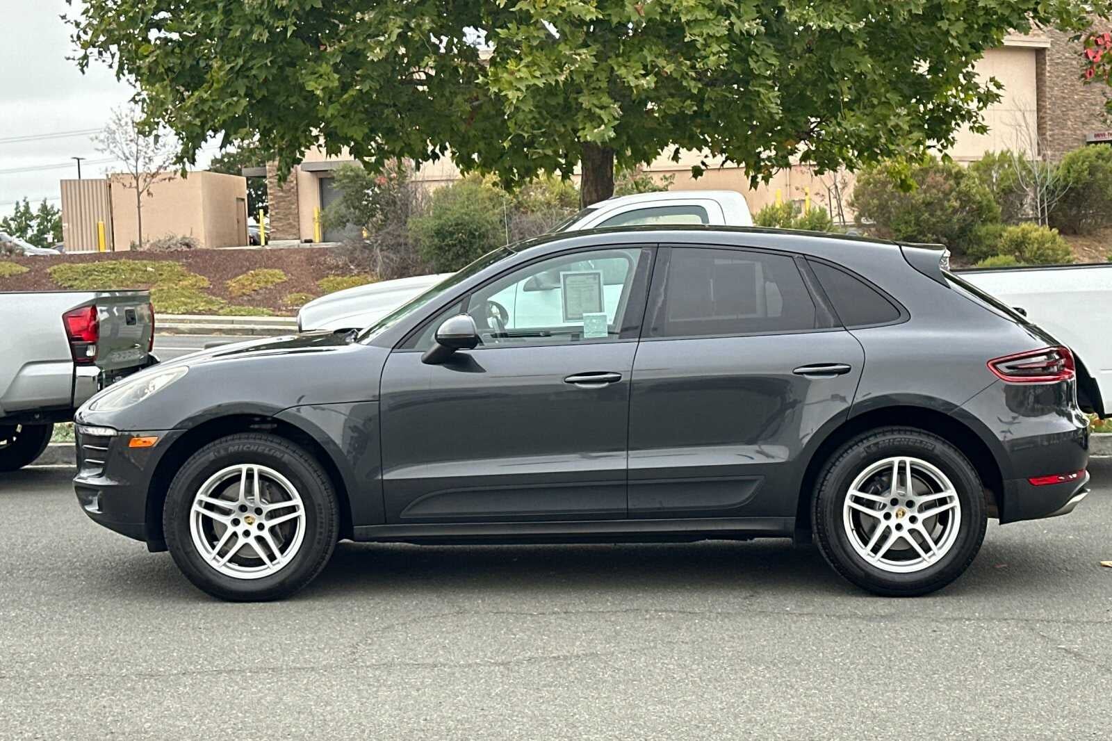 2017 Porsche Macan 4D Sport Utility