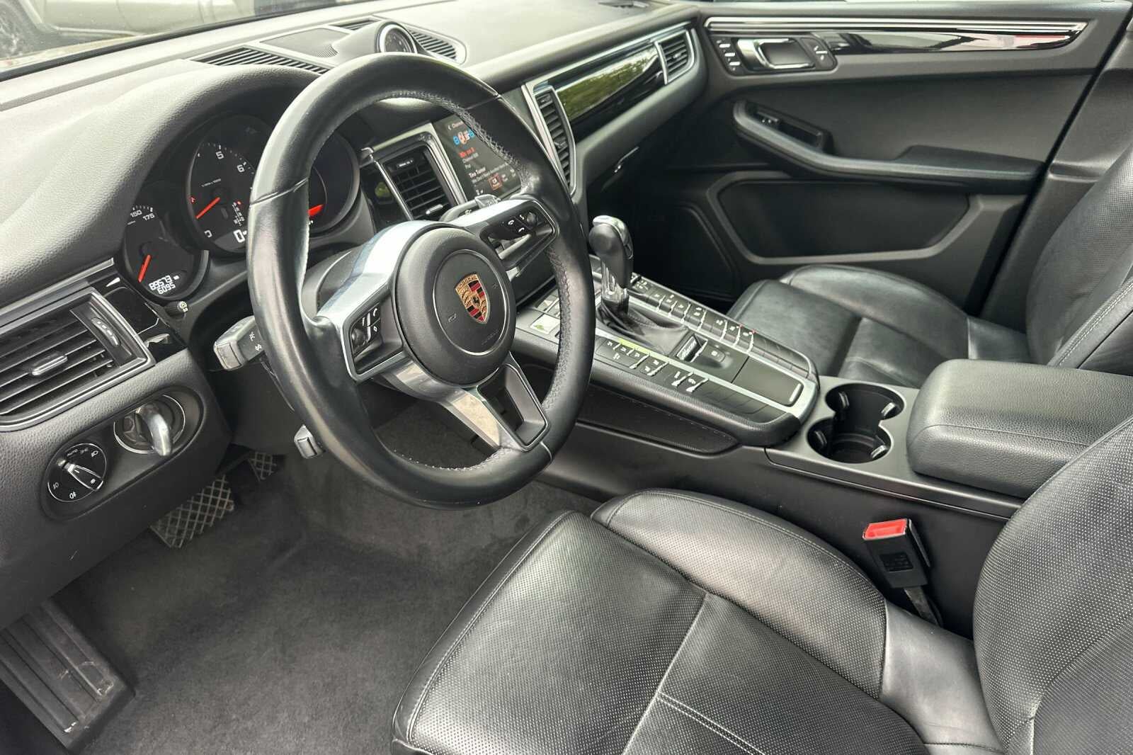 2017 Porsche Macan 4D Sport Utility
