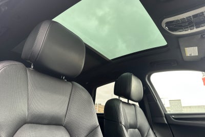 2017 Porsche Macan 4D Sport Utility