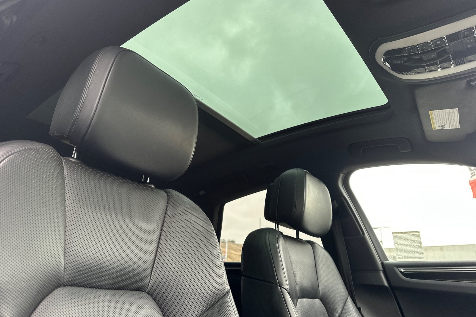 2017 Porsche Macan 4D Sport Utility