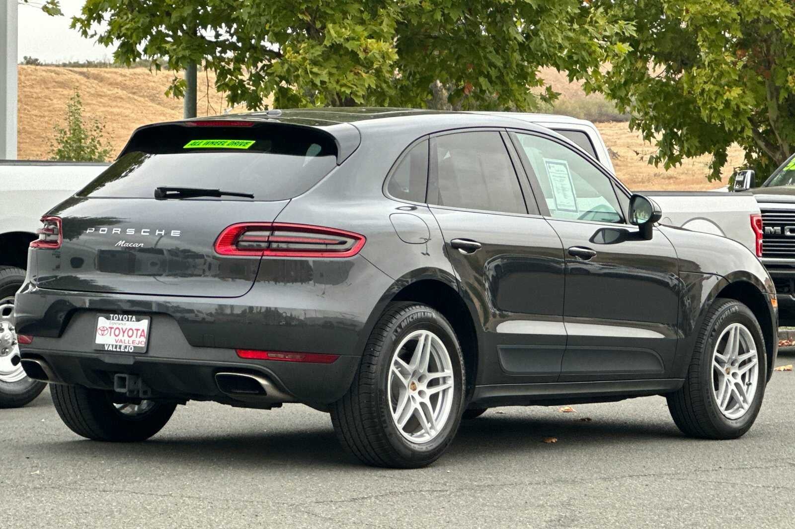 2017 Porsche Macan 4D Sport Utility